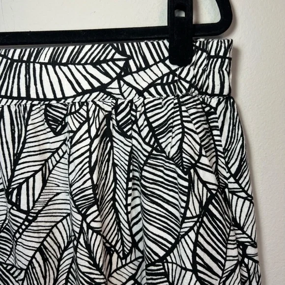 Loft Linen Blend Skirt Black Ivory Tropical Leaf Pockets NEW Womens Large Petite - Picture 2 of 10